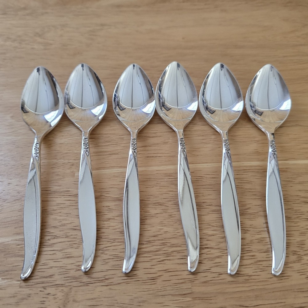 Set Of 6 Oneida‎ Community Winsome Silverplate Teaspoons 6" Flatware